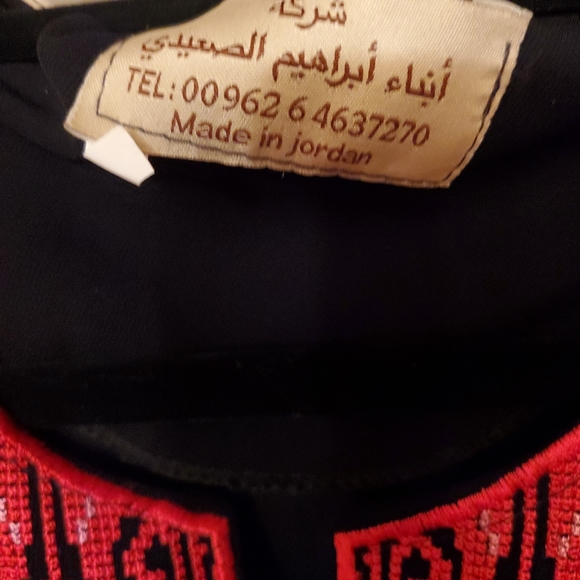 Embroidered made in Jordan dress - Picture 2 of 4